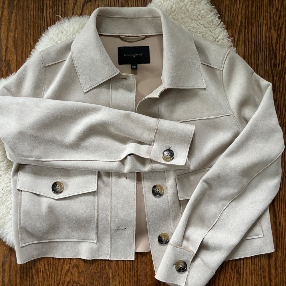 Banana Republic Factory cropped faux sueded jacket